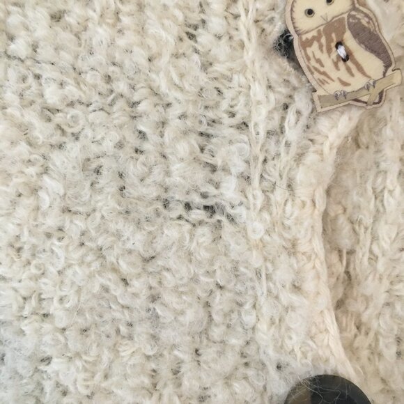 MOON GRAY Vintage Off White Boucle Knit Sweater Cardigan Wood Buttons Medium 4 - Picture 8 of 9